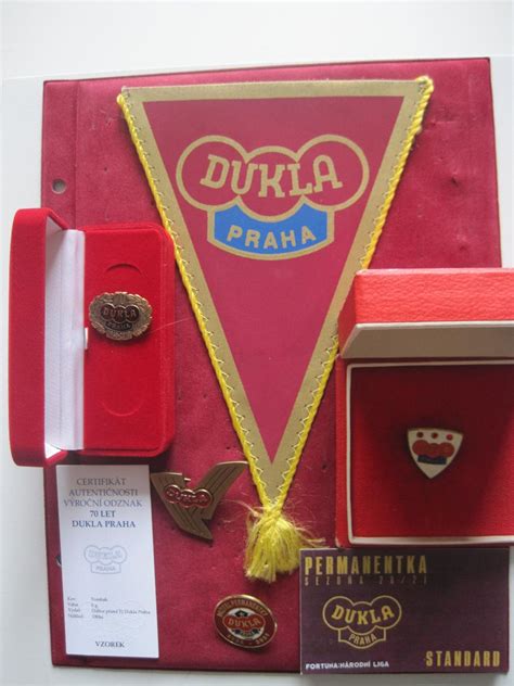 Dukla Praha Fotbal Odznaky Aukro