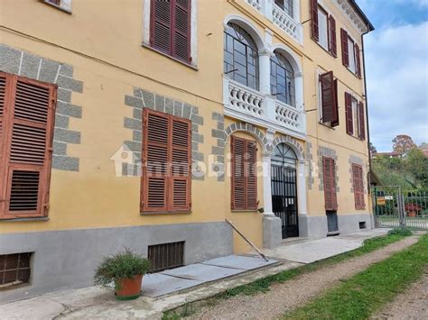 Palazzo Edificio Corso Giacomo Matteotti Portacomaro Rif