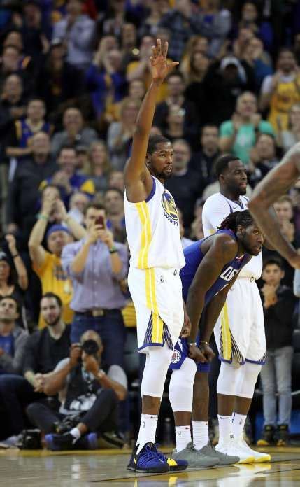 Kd Reaches Scoring Milestone Oakland California 11018 Kevindurant Capped Electric First