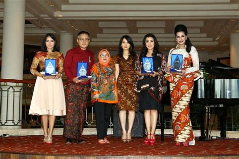 Mnc Fashion Berkomitmen Lestarikan Batik Nusantara