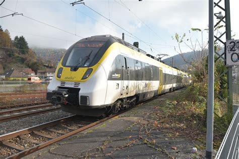 Abellio RE 10a 8442 622 nach Mannheim verlässt Eberbach am 26 11 2020