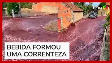 Rio De Vinho Inunda Ruas Ap S Dep Sito Estourar Em Portugal Youtube