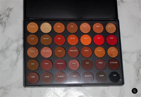 35o2 Morphe Eye Shadow Palette — Cocoa Swatches