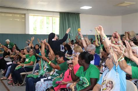 Retiro reúne missionários e famílias da Campanha da Mãe Peregrina