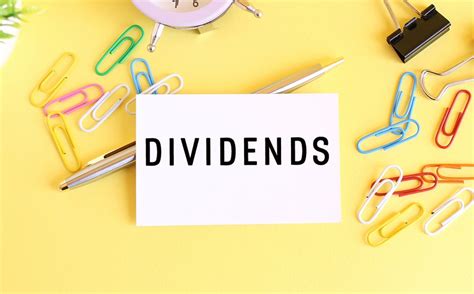 top dividend stocks    years  hikesand room  grow