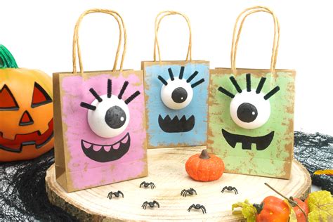 Sac Bonbons Petit Monstre Activit S Manuelles Halloween Doigts