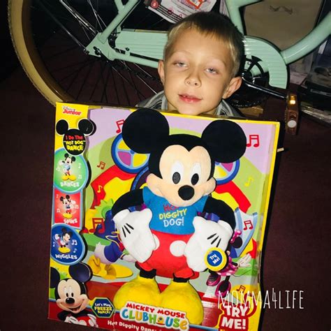 Christmas Gift Guide Disney Junior Hot Diggity Dance And Play Mickey Review Momma Life