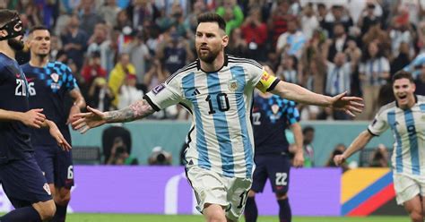 Messi Agranda Su Leyenda Con Argentina Deja Atr S A Batistuta Y Se