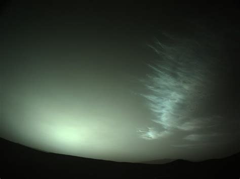 Noctilucent clouds on Mars spotted by Mars Perseverance