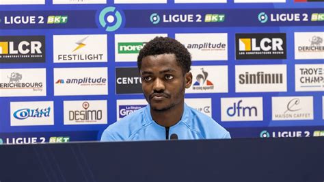 Conf Rence De Presse Avant Estac Vs Guingamp J Ligue Bkt