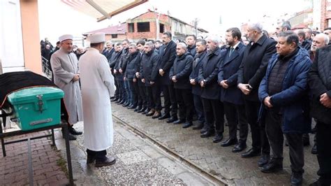 MHP li başkanın acı günü Kütahya Belediye Başkanı Alim Işık ın annesi