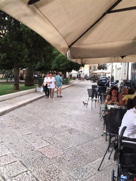 La Torre Di Merlino Pizza Via Giambattista Del Tufo Lecce