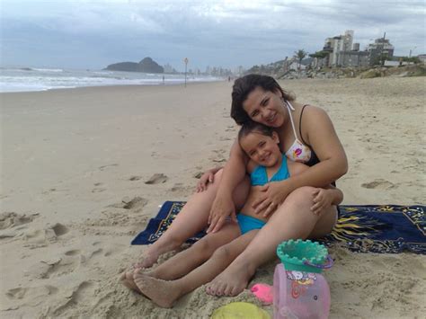 Hot Sexy Ana Julia Rudnick Bikini Pics