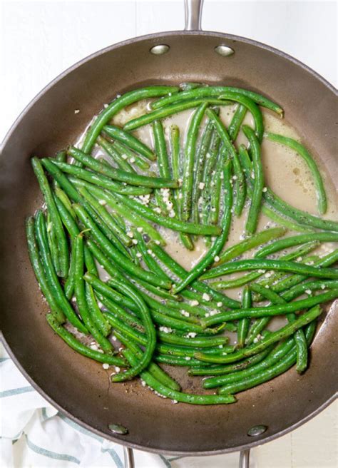 Garlic Green Beans - Easy Peasy Meals