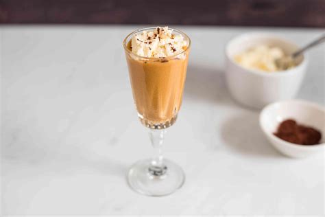 Traditional Dutch Advocaat Recipe—Eggnog With a Twist