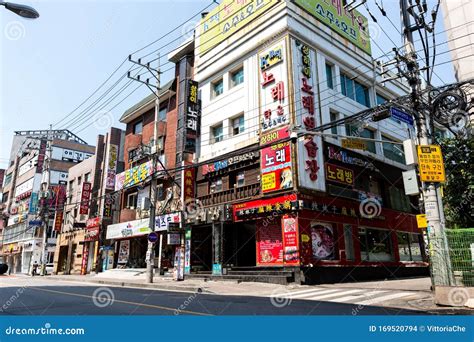 Seoul, South Korea - June 14, 2017: Empty Street in Downtown in Seoul ...