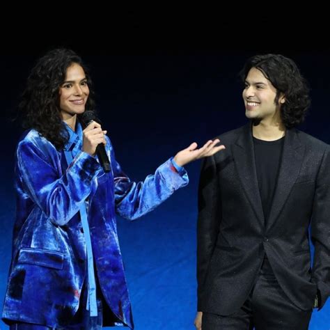 Bruna Marquezine e Xolo Maridueña não podem divulgar Besouro Azul por