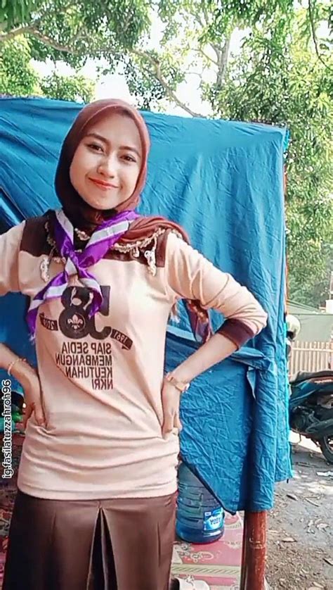 Pramuka Cantik Wanita Terseksi Wanita Pramuka