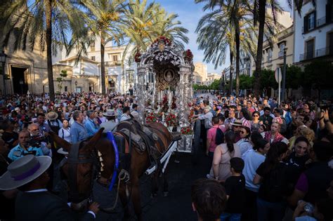 La Llegada Del Simpecado De La Hermandad De Jerez A Santo Domingo Pone