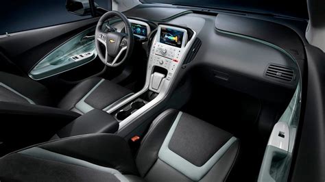 gm reveals official interior shot   chevrolet volt