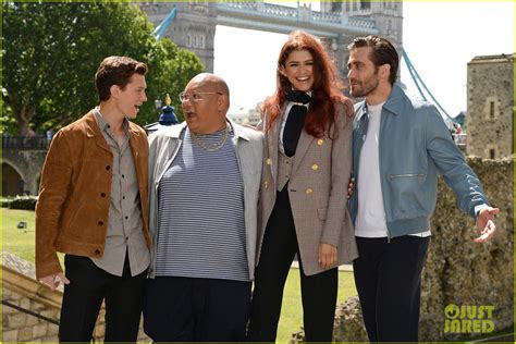 Tom Holland Zendaya Join Jake Gyllenhaal At Spider Man Far From