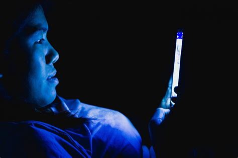 Bahaya Sinar Biru Gadget Dan Cara Melindungi Diri Dari Blue Light VIO