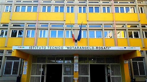 Foggia Diploma Quadriennale Istituto Notarangelo Rosati