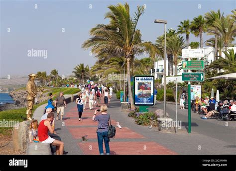 Human Statue Street Performer On Paseo De Meloneras Sea Promenade At