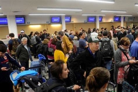 Continúa El Paro De Controladores Aéreos Que Afecta A Vuelos De Todo El País Corrientes Hoy