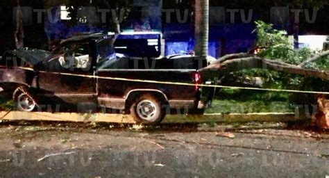 Fotos Así Quedó Camioneta Tras Chocar Contra árbol En Bulevar Colosio