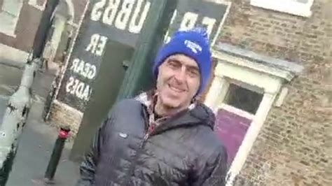 Ronnie O Sullivan Delights Snooker Fan In York As He Is Spotted Waiting