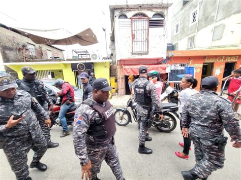 Ocupan Armas Drogas Y Equipos De M Sica Durante Operativo Policial