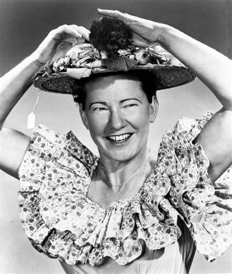 Minnie Pearl Hair Color
