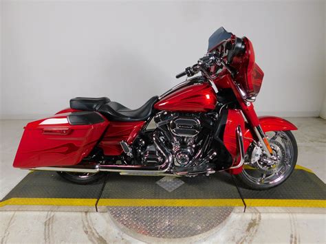 2011 Harley Davidson Street Glide Colors