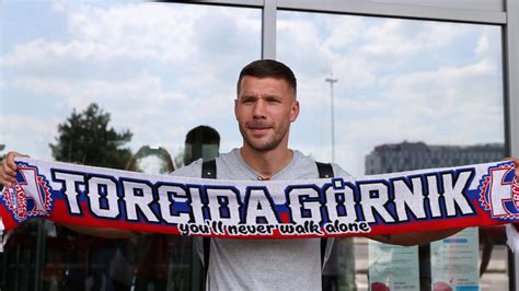 Lukas Podolski Ex Nationalspieler verlängert Vertrag bei Górnik Zabrze