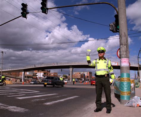 Autoridades Estiman Que 662 000 Vehículos Se Movilizarán En El País El