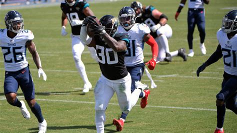Fans wonder what comes next for veteran back James Robinson 21