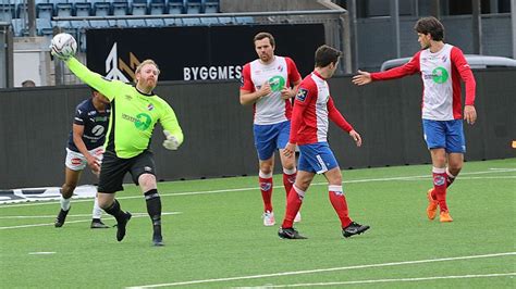 Nes Sporten Tidligere Nesfotballen Bilder Fra Kampen Mellom