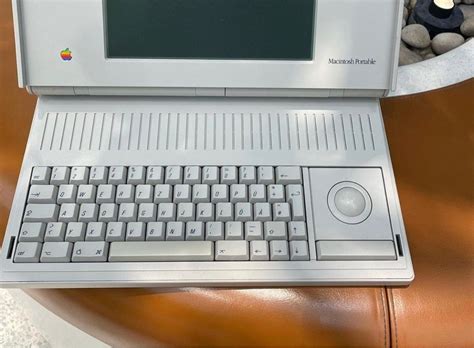 Macintosh Portable 1989 , Computers & Tech, Laptops & Notebooks on ...