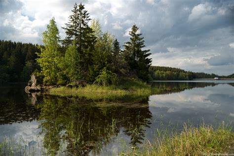 Lake Island