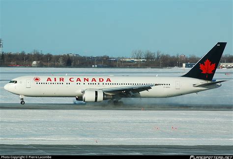 C Geou Air Canada Boeing Er Photo By Pierre Lacombe Id