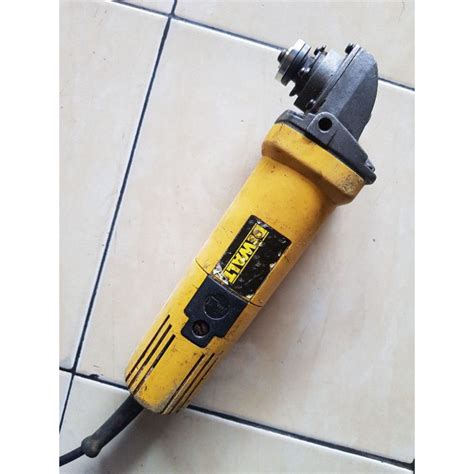 Jual MESIN GERINDA DEWALT DW810 KONDISI SECOND HIDUP NORMAL ORIGINAL