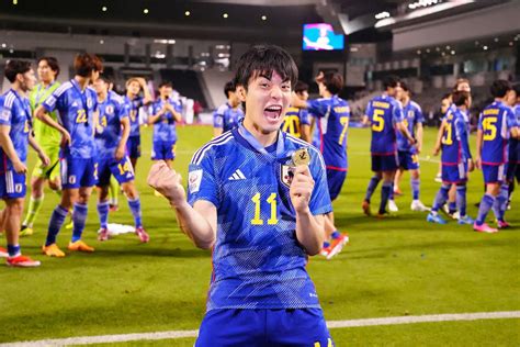 ＜u－23日本代表・u－23ウズベキスタン代表＞優勝し喜びを爆発させる山田楓（撮影・小海途 良幹） ― スポニチ Sponichi Annex サッカー