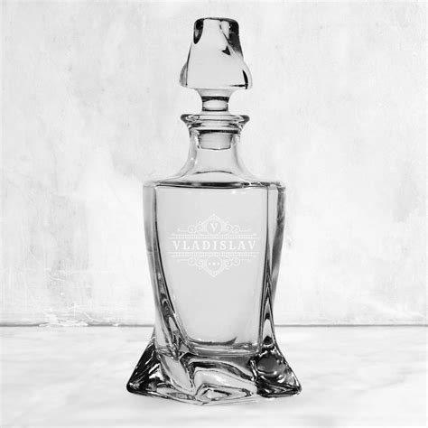 Personalised 800ml Twisted Whiskey Decanter Custom Engraved Vintage