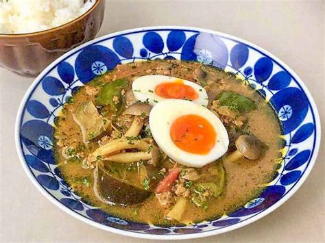 夏野菜とひき肉のスープカレー／令和カレーす、好きっす（3） 旬を食べよう：アスレシピ