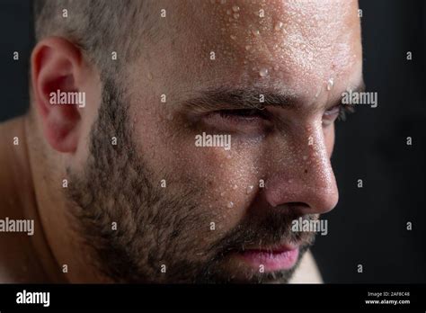 Person Sweating Male Hi Res Stock Photography And Images Alamy