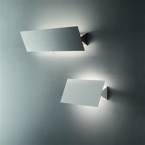 Shadow Grande Wall Lamp | Design Is This