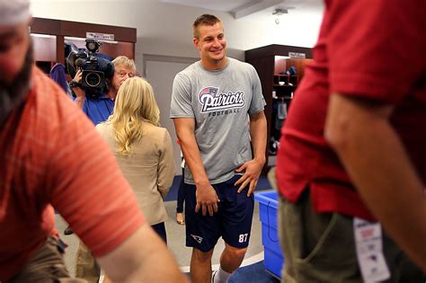 What’s Rob Gronkowski’s Penis Like Tom Brady Tells Howard Stern Outsports