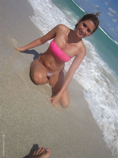 Bikini Model Jenny 81 AI Enhanced Knickers 054 Topaz Sharpen Faceai Porn Pic