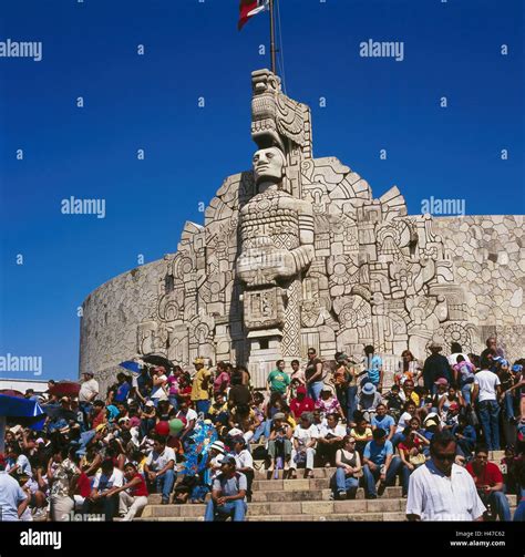 Mexico Peninsula Yucatan Merida Monumento Of A La Patria Tourist